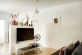 ALSAOL Immobilien: Extravagantes urbanes Apartment mit beheiztem Wintergarten in Toplage Bogenhausen - Schlafbereich