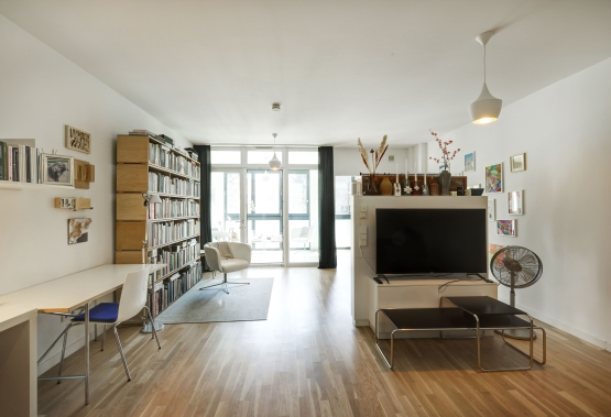 großzügig und hell