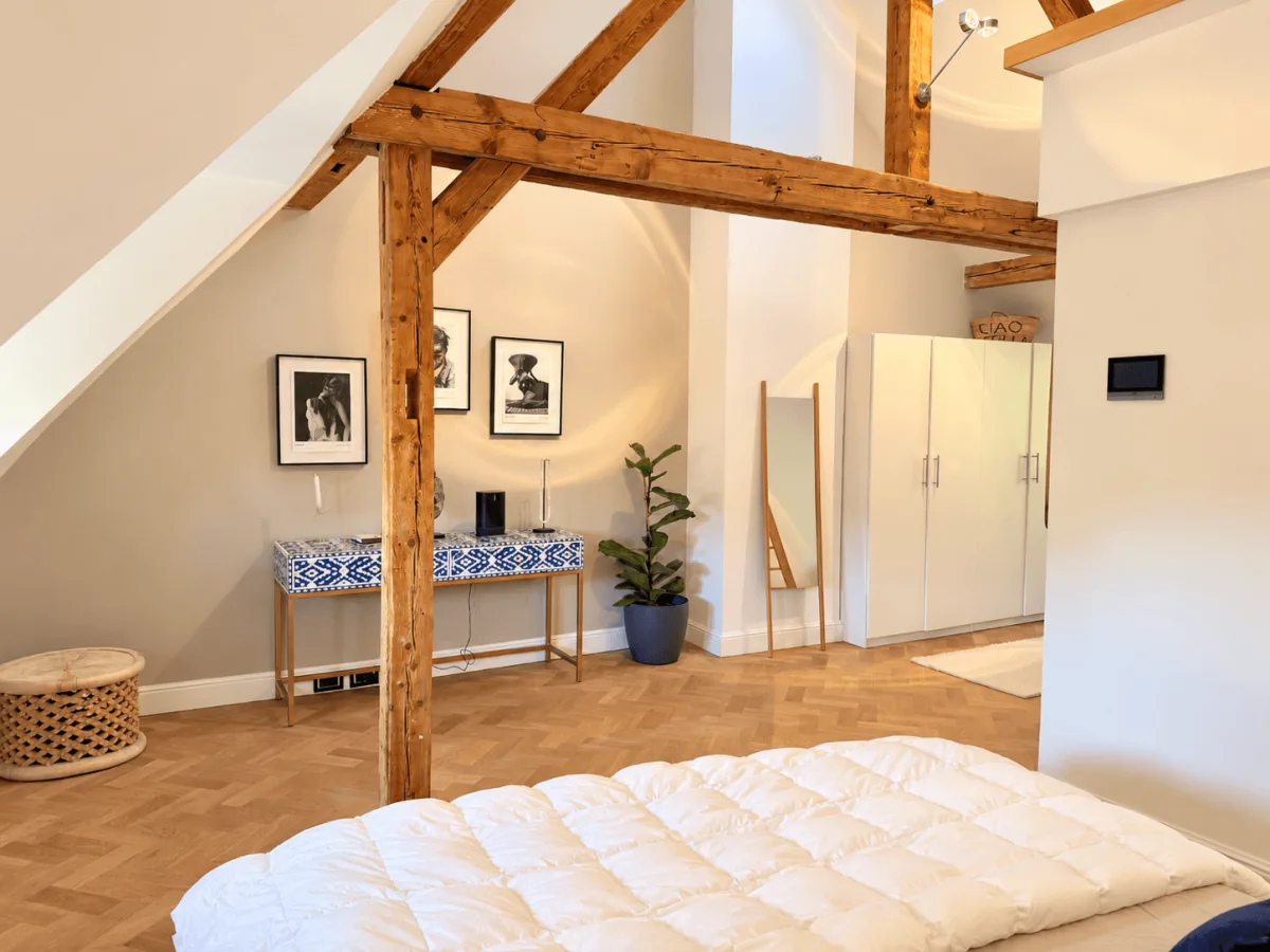 Dachstudio-Schlafzimmer