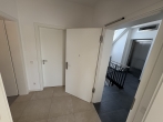 Neuwertige, edle 2-Zimmer-Dachgeschosswohnung mit Süd-West-Terrasse in Olching - Neu-Esting - Eingang