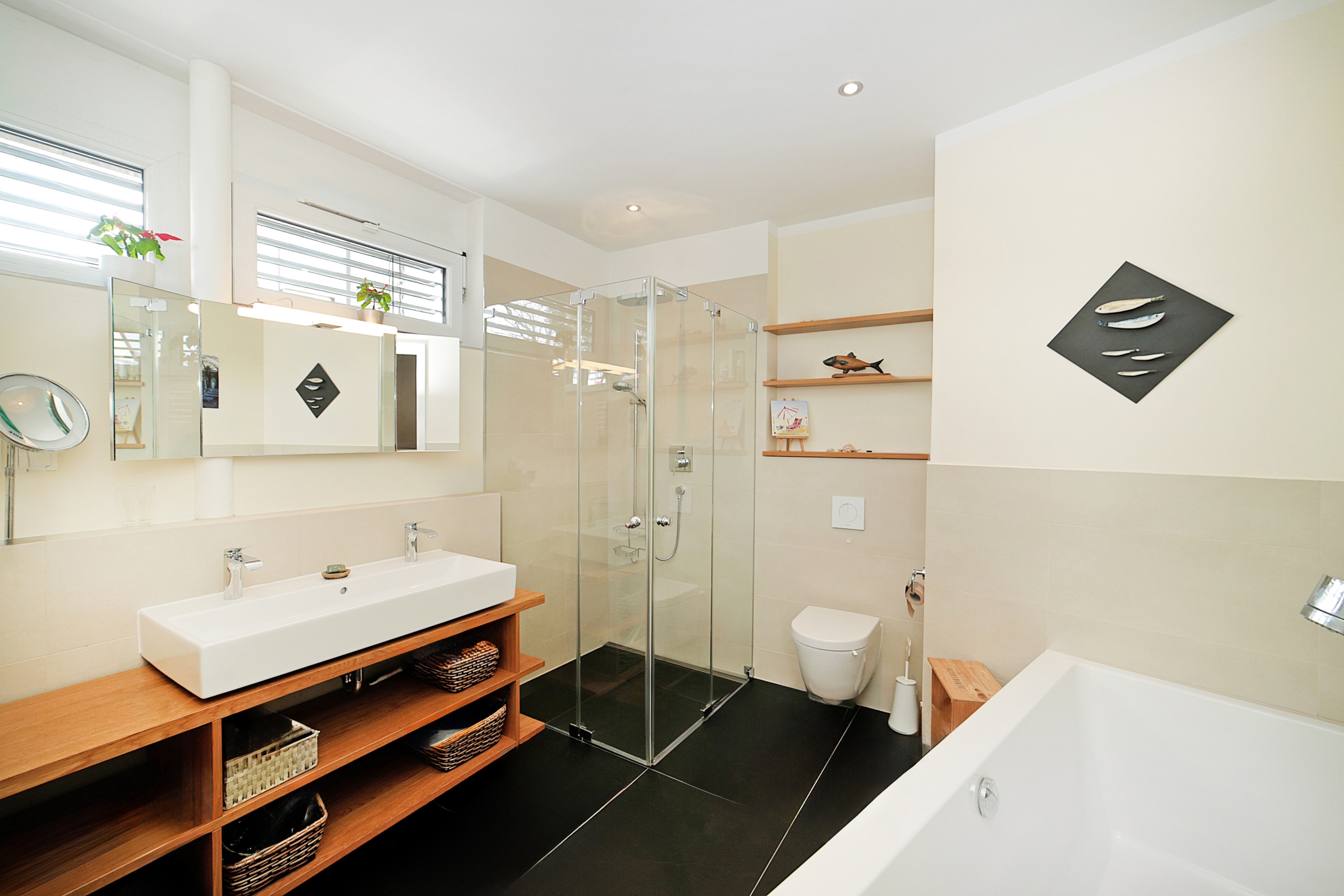 en Suite Bad mit Fenster