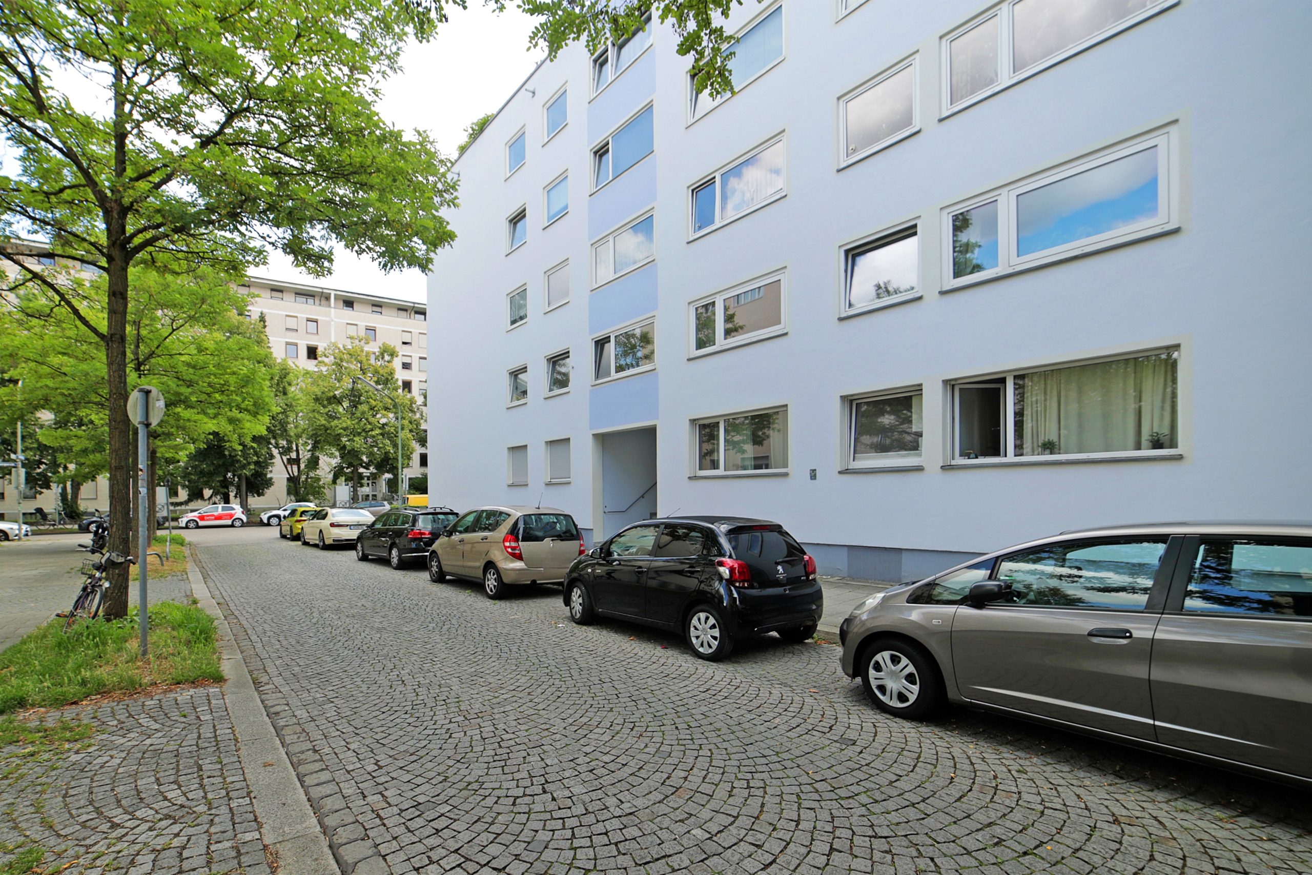 rühige, grüne Anliegerstraße