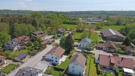 Großes Eckgrundstück mit freistehendem Einfamilienhaus-sonniger SW-Garten-ruhige Lage in Starnberg! - Hausansicht von oben