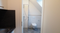Neuwertiges, helles 1-Zimmer-Apartment mit Einbauküche in Haar - Bad