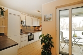 Neuwertige 3- Zimmer DG-Wohnung mit sonniger Westloggia - Wohntraum im Grünen im schönen Allach! - offene Küche mit Loggia