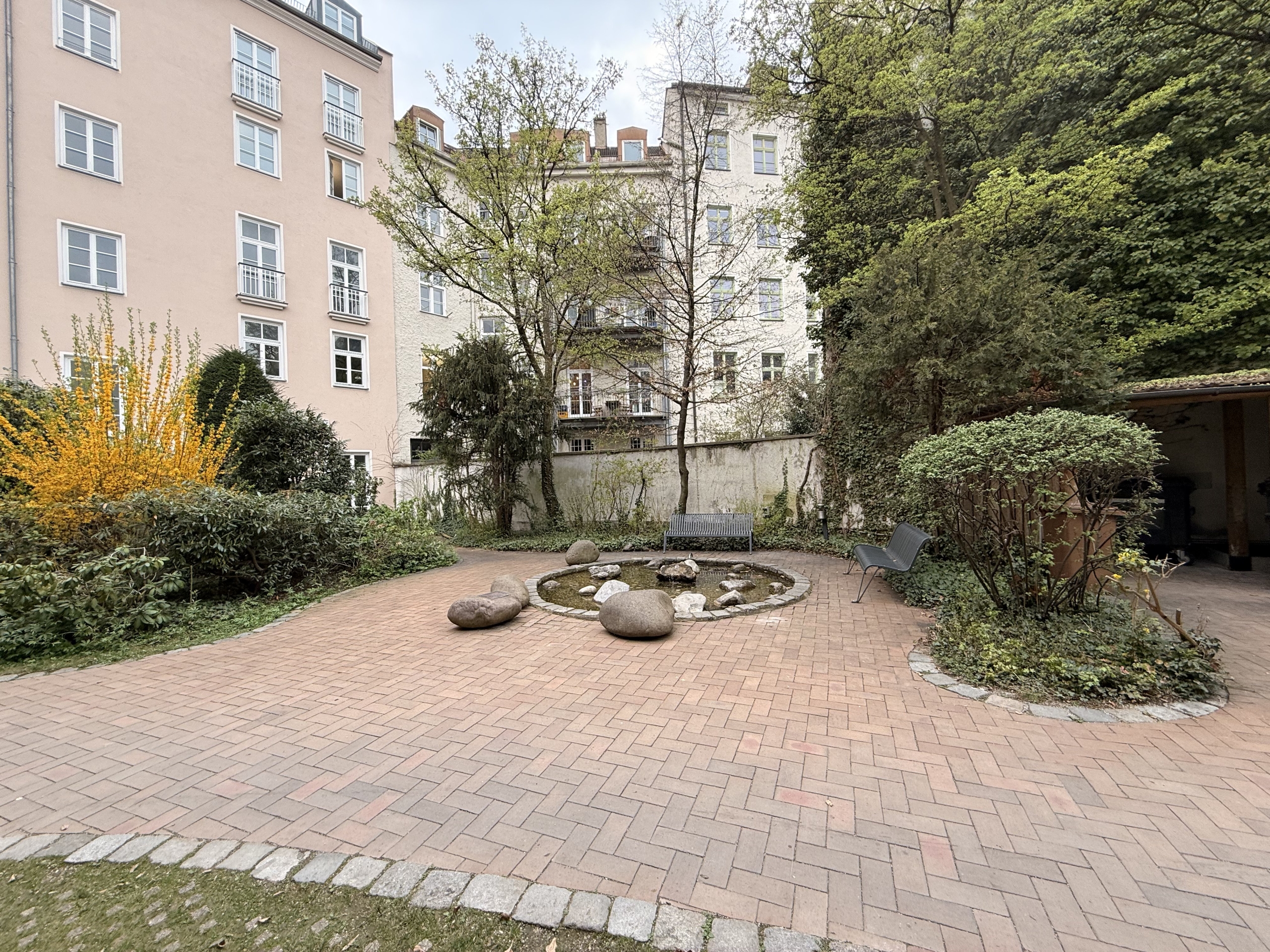 idyllischer Innenhof