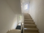 Gut geschnittene 2-Zimmer-Wohnung mit Balkon in München-Freimann - am nördl. Engl. Garten - Treppenhaus