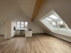 Neuwertige, gut geschnittene 2 Zimmer-Dachgeschoßwohnung in guter, zentraler Lage in Perlach! - Wohnen