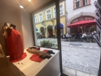 Rarität:Reizendes Ladengeschäft in absoluter Bestlage der historischen Altstadt- direkt beim Platzl! - rechter Eingang mit Auslage