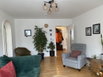 Gut geschnittene 3-Zimmerwohnung mit Altbau-Charme in bester Lage in Neuhausen! - Wohnzimmer