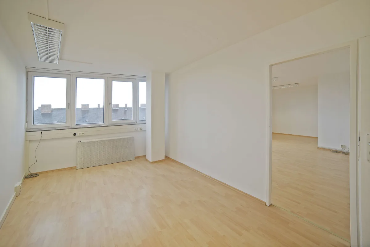Büro 4