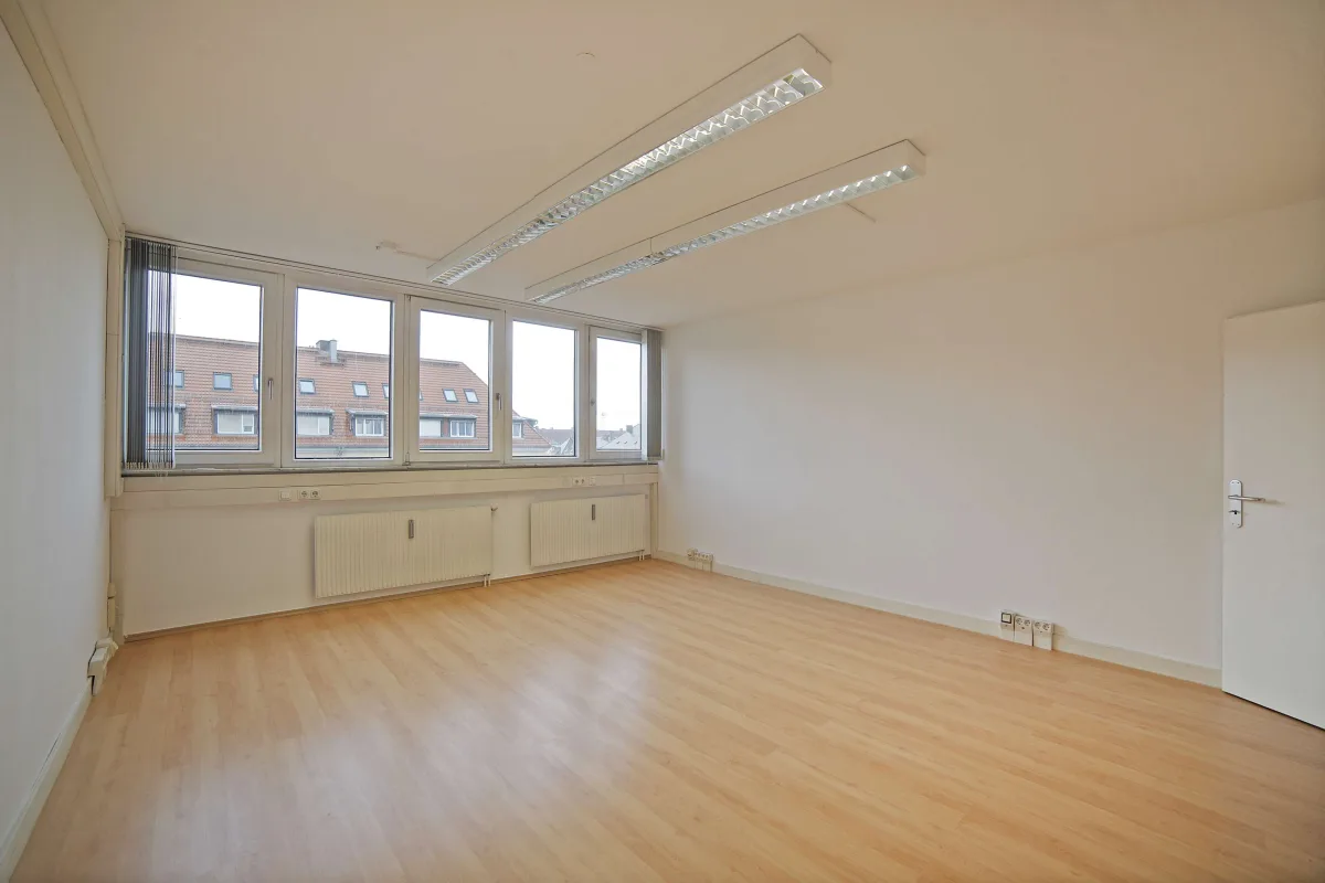 Büro 1