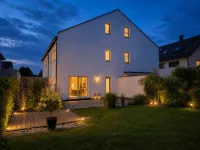 Gartenidylle zur blauen Stunde (visualisiert)