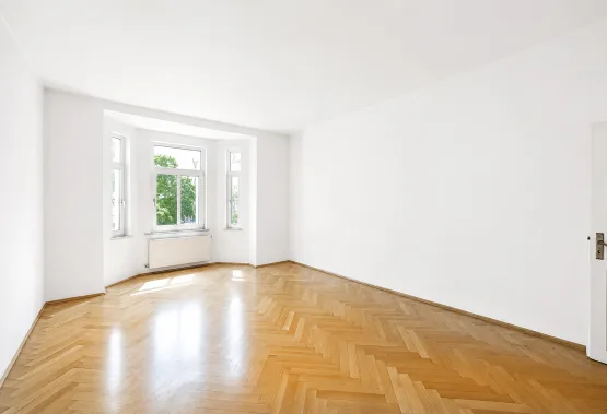 Wohnzimmer mit Erker und Südausrichtung
