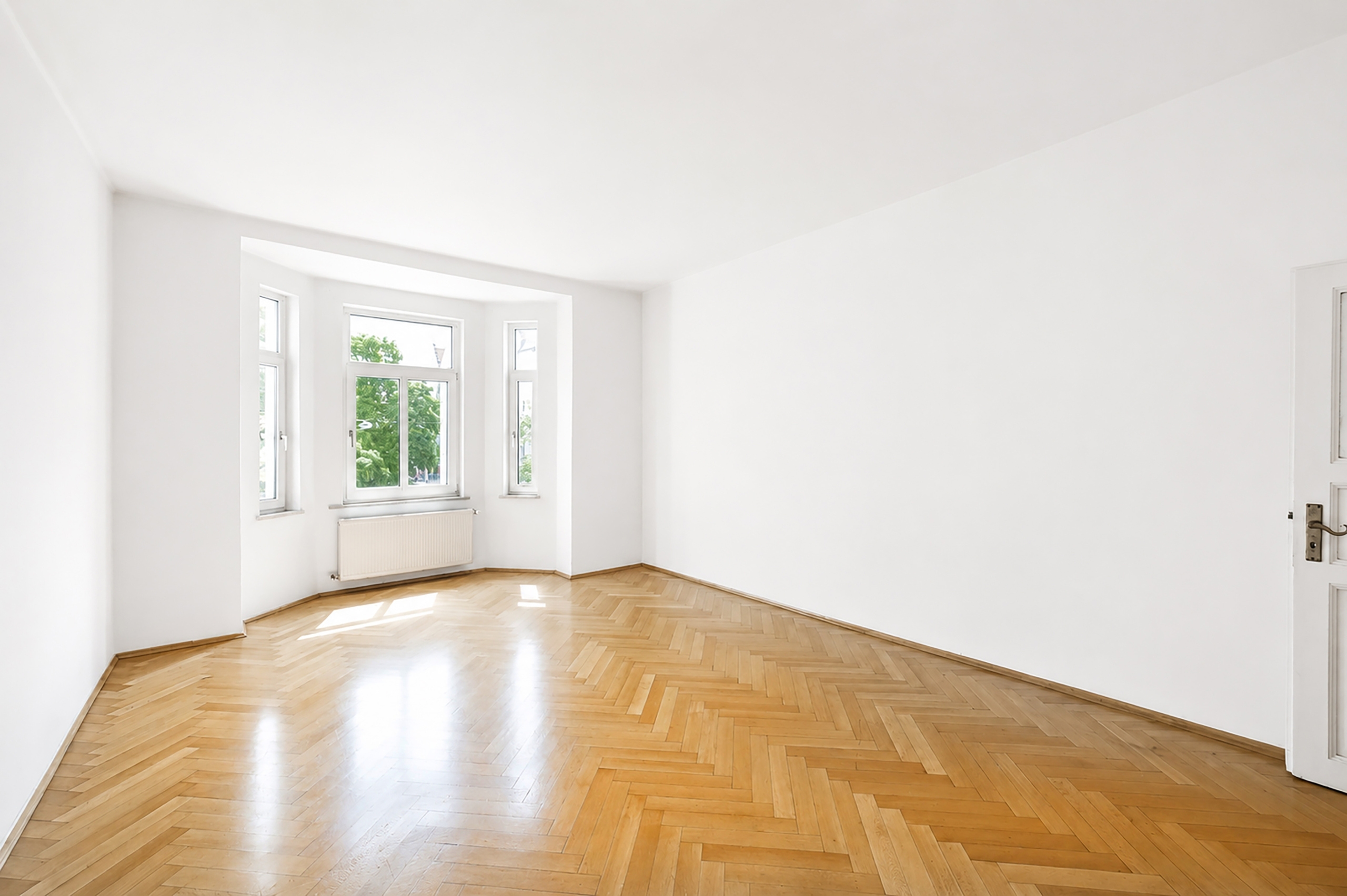 Wohnzimmer mit Erker und Südausrichtung