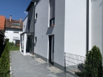 Neubau EBZ: traumhaftes sonniges Penthouse mit Süd-Dachterrasse in grüner, ruhiger Lage in Karlsfeld - Hauseingang3