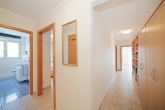 Sonnige, sehr gepflegte 3 Zimmerwohnung in grüner ruhiger Lage mit Süd u.Westbalkon in Milbertshofen - Flur3