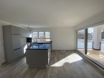 Neuwertige sonnige 2-Zimmer-Wohnung mit großzügigem Grundriss und Süd-Loggia in Perlach - Kochen-Essen