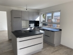 Neuwertige sonnige 2-Zimmer-Wohnung mit großzügigem Grundriss und Süd-Loggia in Perlach - hochwertige Einbauküche
