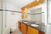 Außergewöhnliche loftartige Dachterrassen-Maisonette-Wohnung in Top-Innenstadtlage-Maxvorstadt - Badezimmer