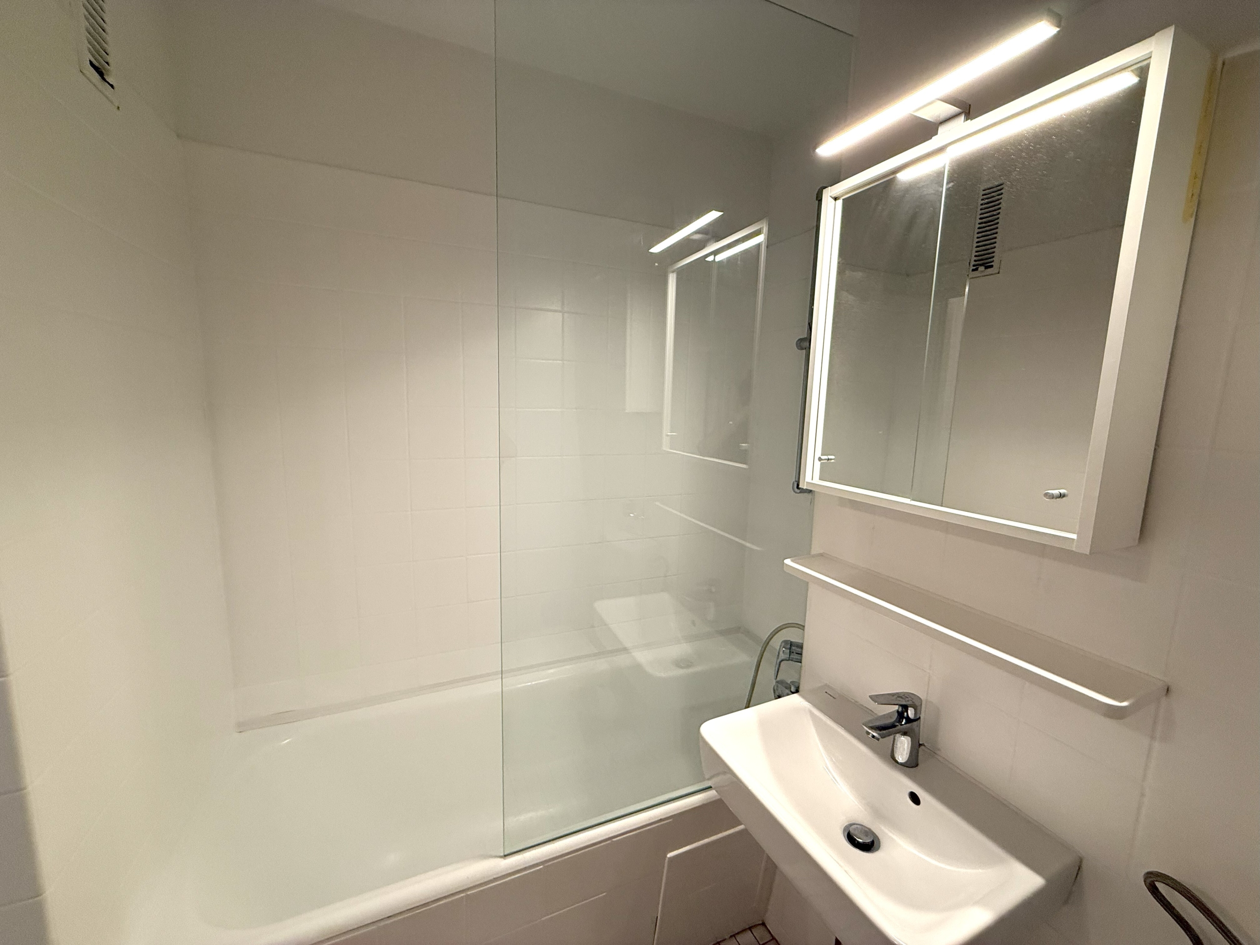 Bad mit Wanne