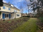 Charmantes, möbliertes, freistehendes Einfamilienhaus mit idyllischem Garten in bester Lage Gauting - Terrasse  und Garten