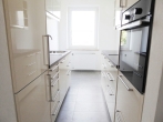 Alsaol Immobilien: Hochwertige, sanierte 3-Zimmer-Wohnung mit S/W-Balkon in Toplage Schwabing - Küche