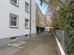 Kleines, modernisiertes Apartment mit eigenem Garten - Nähe Korbinianplatz in Milbertshofen - Hausansicht