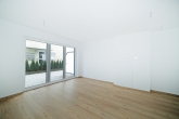 Neubau EBZ: schicke 2 Zimmer Wohnung mit sonnigem Süd-Balkon in sehr guter ruhiger Lage in Karlsfeld - Wohnen-Terrasse