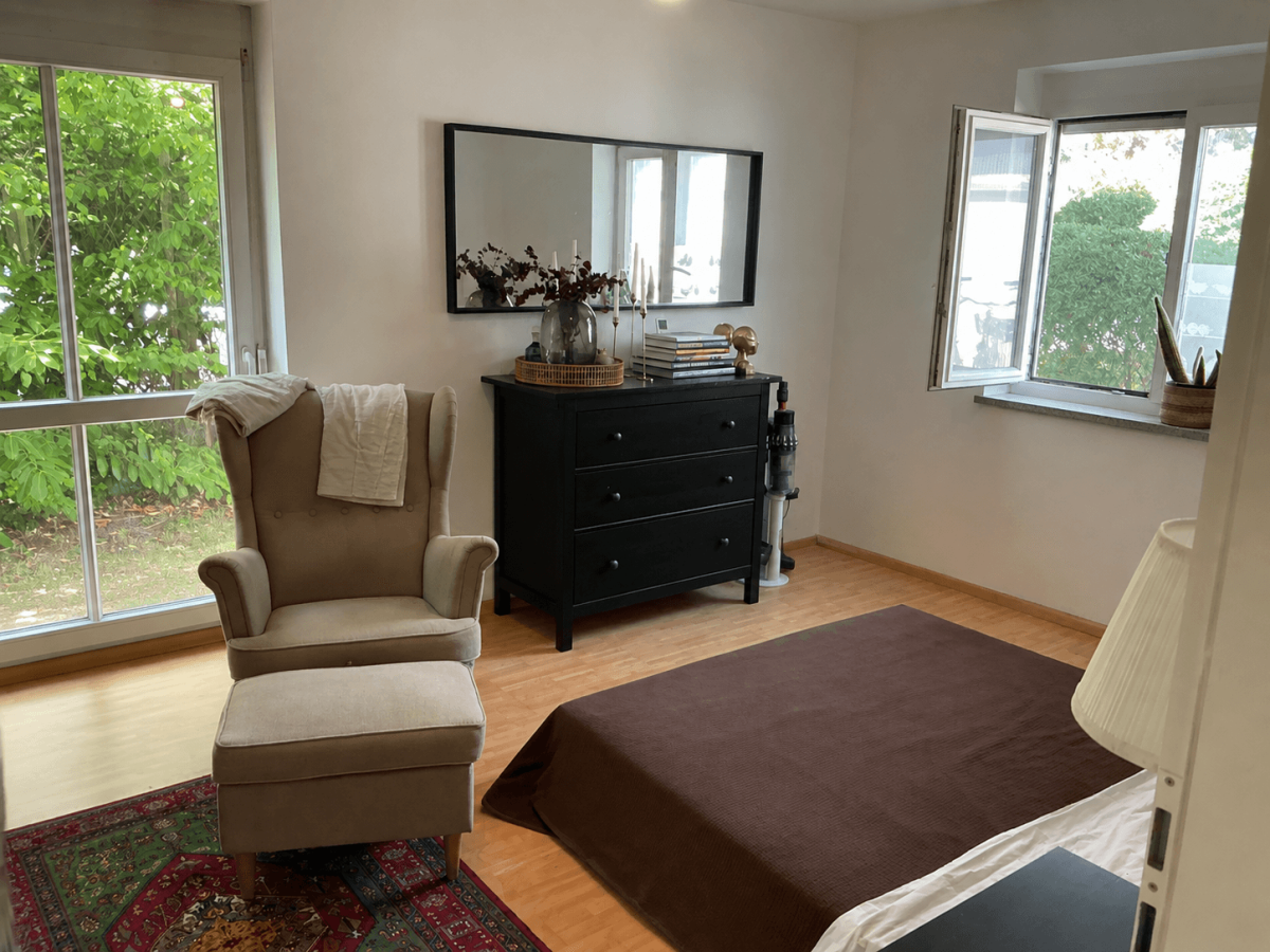 Schlafzimmer 1