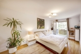 Großzügige DHH mit idyllischem, sonnigen Garten+Südterrasse in sehr guter, ruhiger Lage in Germering - Schlafzimmer Eltern
