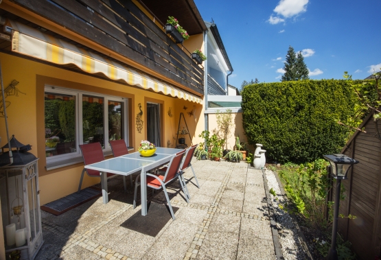 sonnige Südterrasse